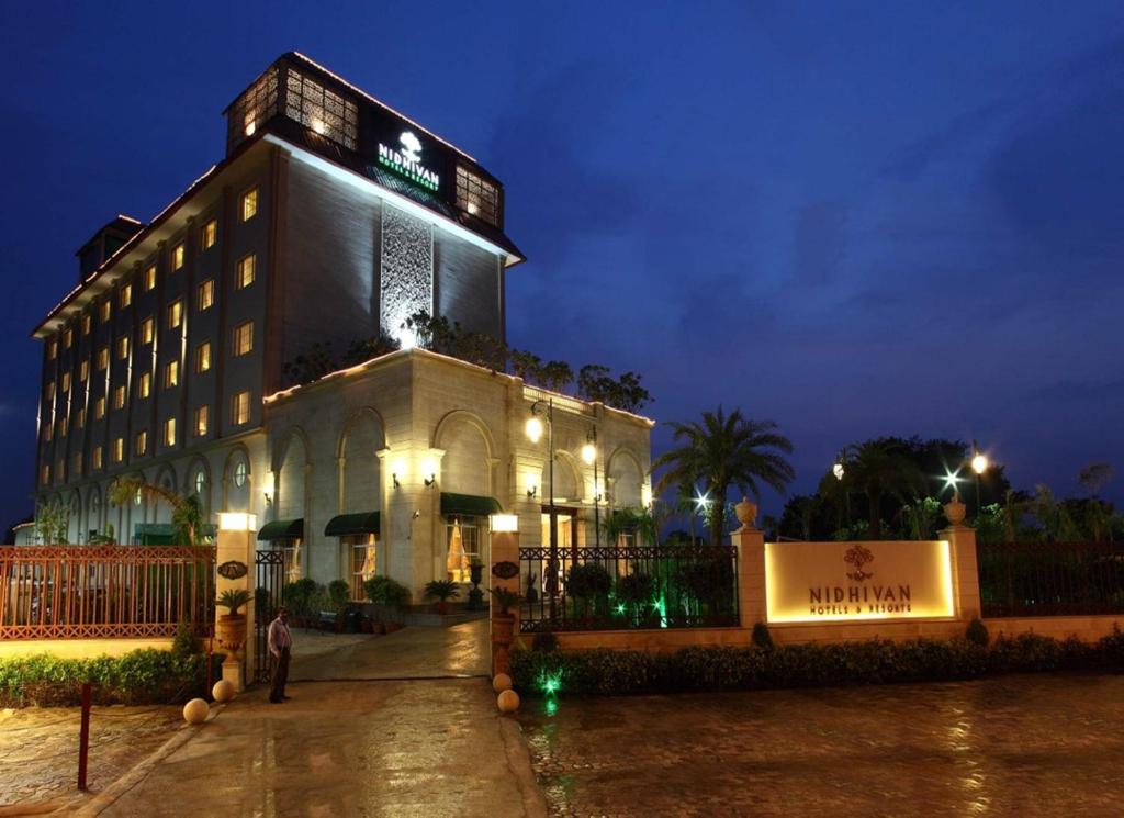 Hotel Nidhivan